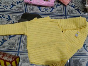new Cute Yellow Kids Outfit