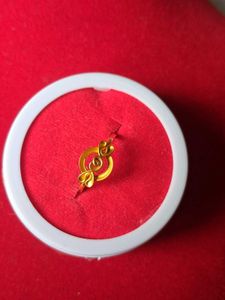 Elegant Gold ladies  Ring