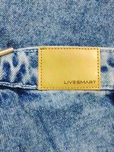 Trendy Wide Leg Jeans (colour darker )