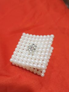 Beautiful Pearl Look White  Hair Clutcher