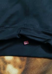 2 ladies zeans Stylish Blue Denim Jeans