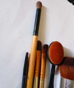 Assorted Makeup Brush Set