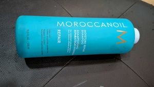Moroccanoil Moisture Repair Shampoo