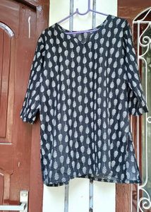 Stylish Black Kurta with Leaf Print