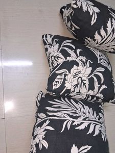 combo 4 Black &amp; White Floral Throw Pillows of  2