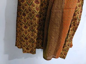 AKS Floral Print Kurta Set - Elegant &amp; Vibrant