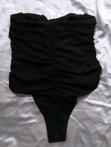 Elegant Black Strapless One-Piece Swimsuit