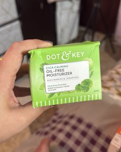 Dot & Key Cica Calming Oil-Free Moisturizer