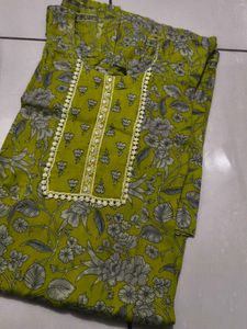 Green Floral Kurta Set with Yellow Bottom