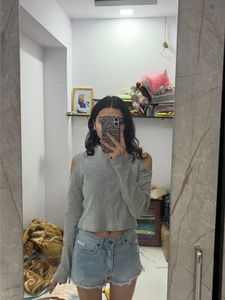 Cold Shoulder Ribbed Top
