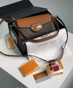 Micheal kors slingbags