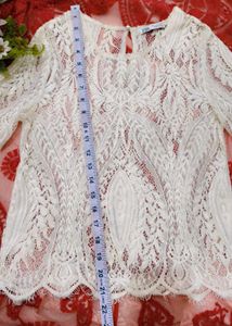 Chic White Lace Cropped Top