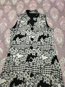 Chic Black &amp; White Ethnic Kurta Set