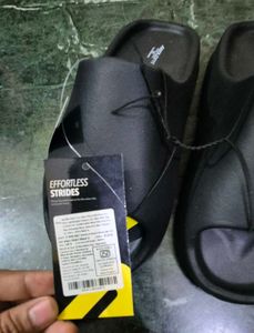 Brand new men's Black Flip-Flops siz 9