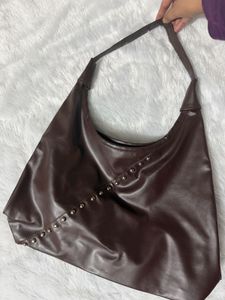 Studded chocolate brown bag 👜