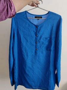 New Blue Top In Good Condition