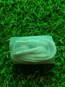 Vivo Wired Earphones white