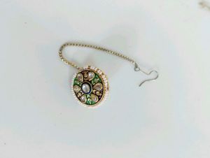 Exquisite Maangtika with Kundan Work