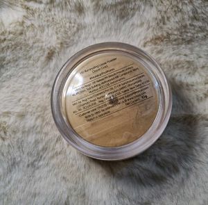 Shimmering Loose Powder