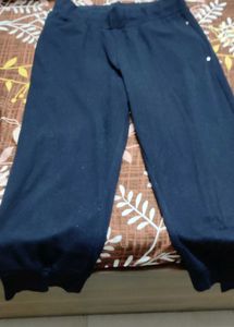 Comfortable Navy Blue Capri