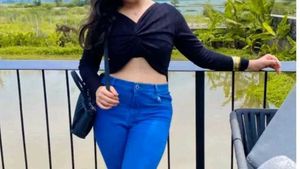 combo of 2 top (Sparkly Black Long Sleeve To