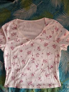 Cute Floral Print V-Neck T-Shirt