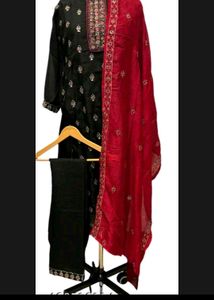 Elegant Black Kurta Set with Red Dupatta