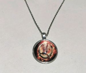 Silver Necklace Chain With Pendant