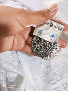Earings
