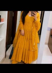 Elegant Yellow Tiered Kurta Set with Dupatta