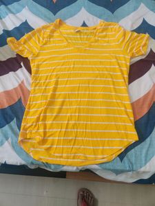 Old Navy T-Shirt