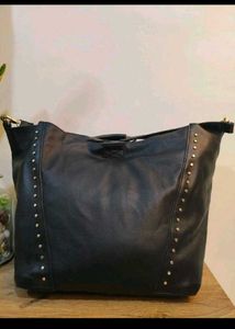 Stylish Black Studded Shoulder Bag✨