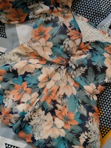 Chic Floral Print Puff Sleeve Top
