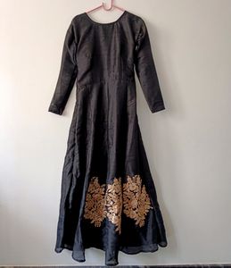 Black Full Sleeve Gown
