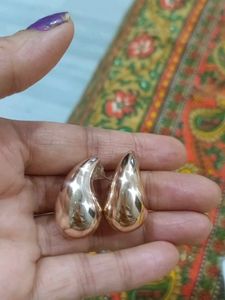 6 combo Chic Interlocking Hoop Earrings