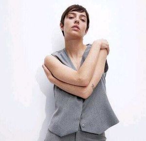 Women's Grey Sleeveless waistcoat