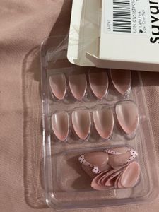 Savana French Tip Press-On Nails