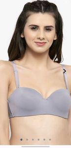 Quttos Seamless T-Shirt Bra with Adjustable Straps
