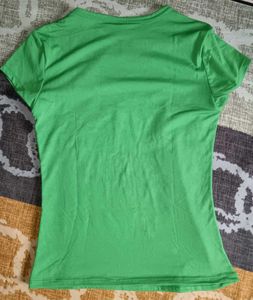 🇰🇷 Fitted Bright Green Basic T-Shirt