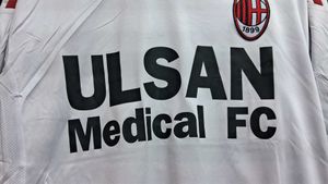 ✨ AC Milan Football Jersey | Size M-L