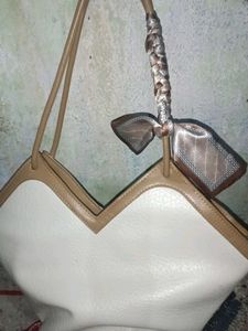 Chic White &amp; Tan Shoulder Bag