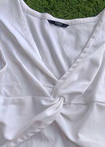 🤍 Knot-Front Top🤍