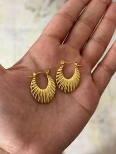 Y2K Pink Top + anti tarnish earring + wood bangle
