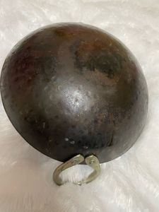 medium size iron kadhai