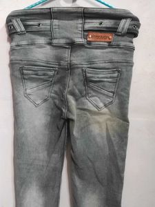 🖤Grey Rugged Jeans🖤
