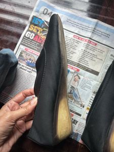 Chic Black Pointed-Toe Flats
