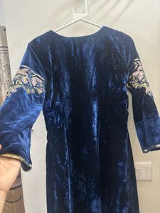 Vastra Official Elegant Navy Blue Velvet Kurta Set