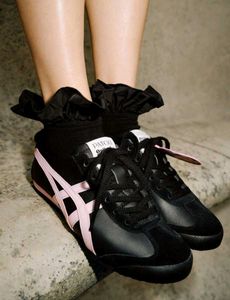 Onitsuka girls