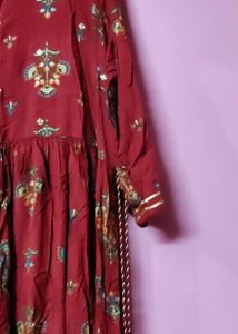 L SizeElegant Maroon Floral Print Kurta