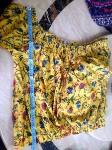 Combo Of 5 Extra Large Tops - Bust 48 Inchs